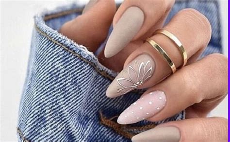 Uñas acrílicas en color nude: las tonalidades que son。